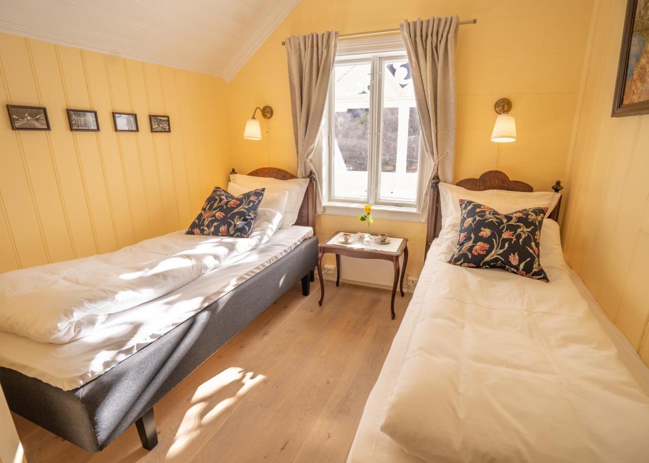 Husum Hotel Borgund Exterior foto