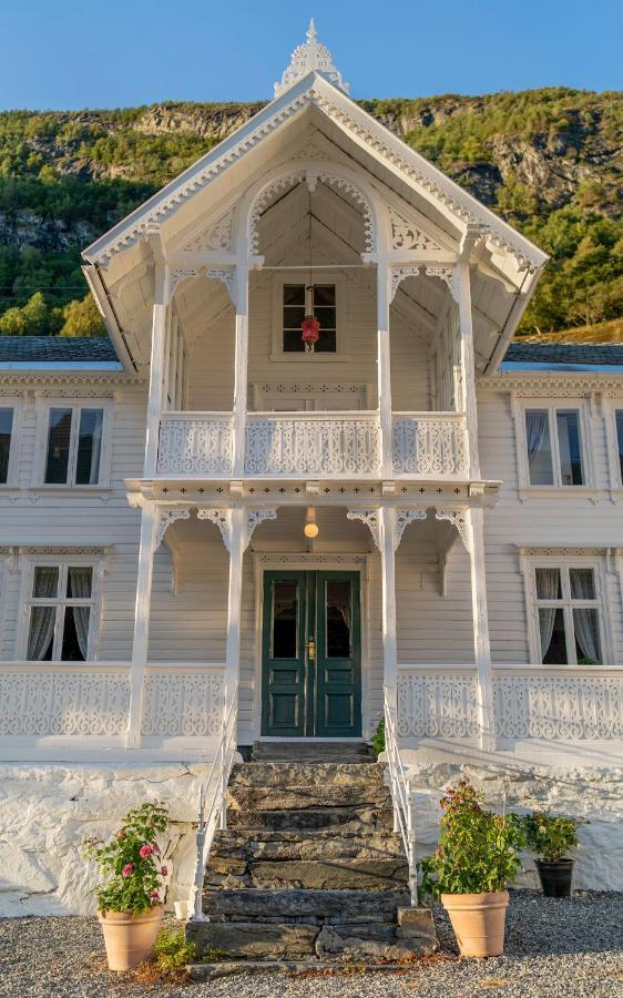 Husum Hotel Borgund Exterior foto